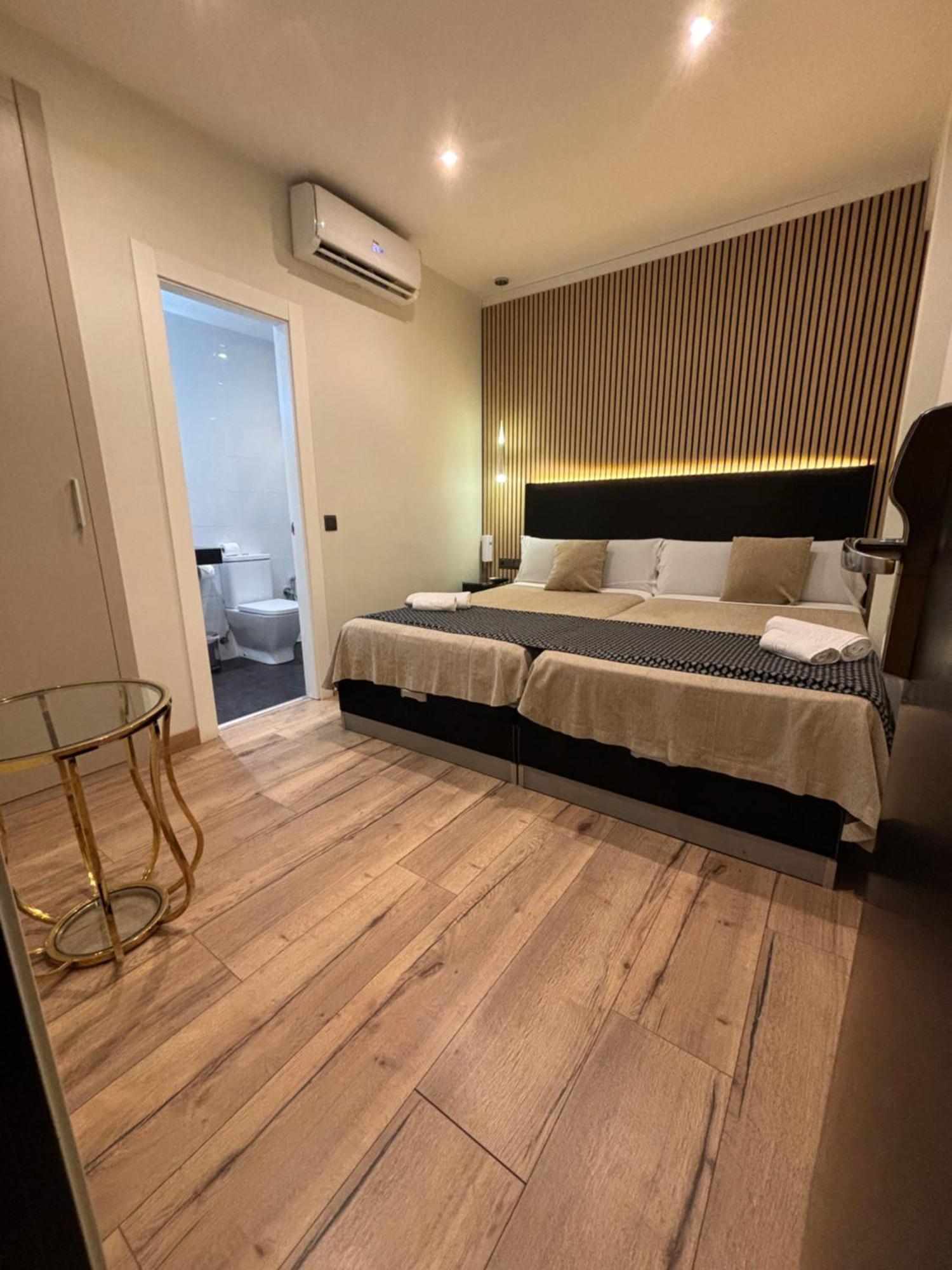 Daos Suites & Terrace Марбелья Экстерьер фото