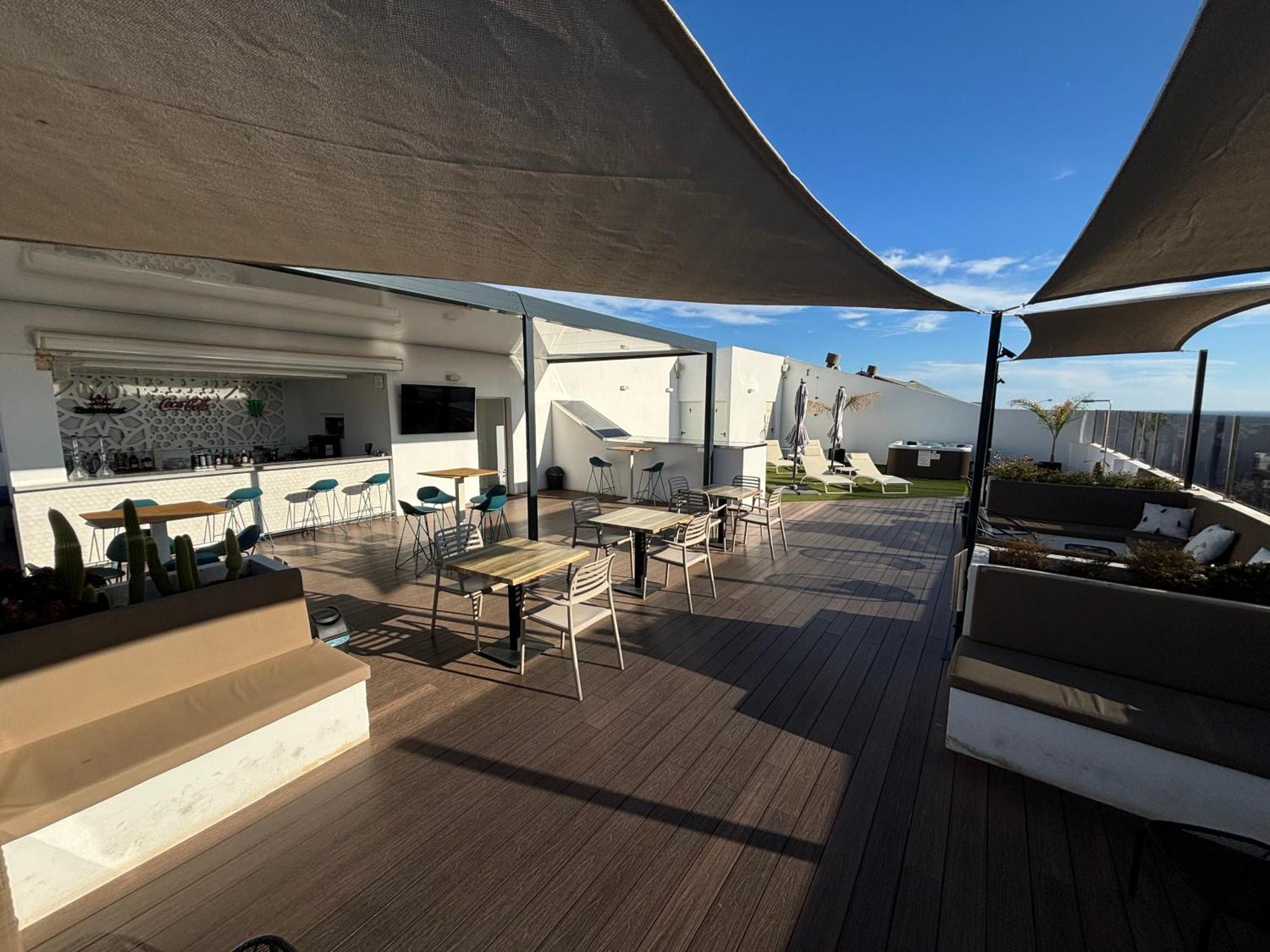 Daos Suites & Terrace Марбелья Экстерьер фото